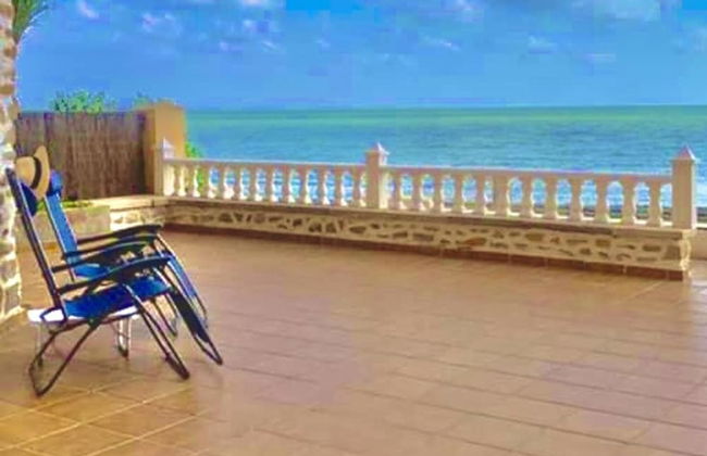 Beachfront Apartment With Patio & Private Terrace - Foto 31