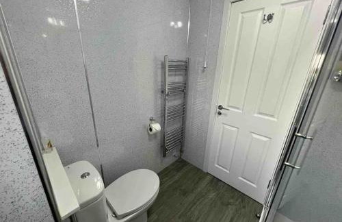 Modern 2 Bed Apartment - Foto 6