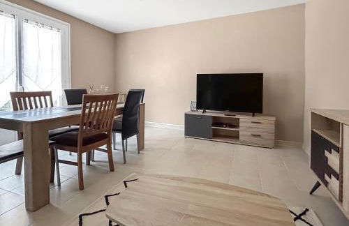 Maison Au Calme à 5min du Futuroscope - Foto 5