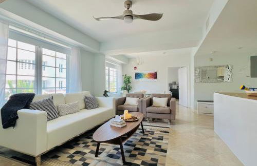 The Carlyle Oceanfront Luxe Condo Miami Beach - Foto 1