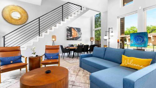 New Swanky Rustic Modern 5 STAR Home near Downtown - Foto 3