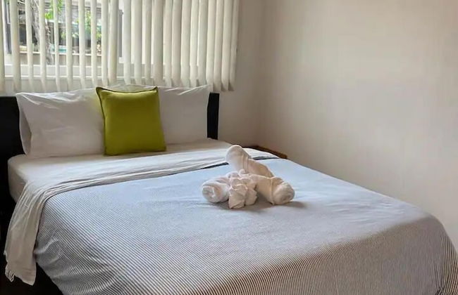 New 2BR Home w Parking Laundry in 580-80 - Foto 1