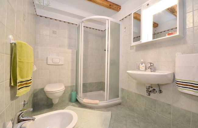 Bella Vista Apartments - Photo 28