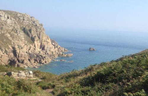 Luxe Detached 3 Bed Luxe House on Exclusive Private Estate Close to Coast Free Hot Tub Sleeps 6 Private Parking for 2 Cars - Photo 30