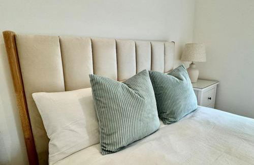 Apple Store- Countryside Apartment - Photo 2