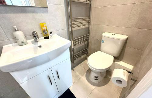 Unique Modern, Private Apartment,15 Mins To Central London - Photo 12