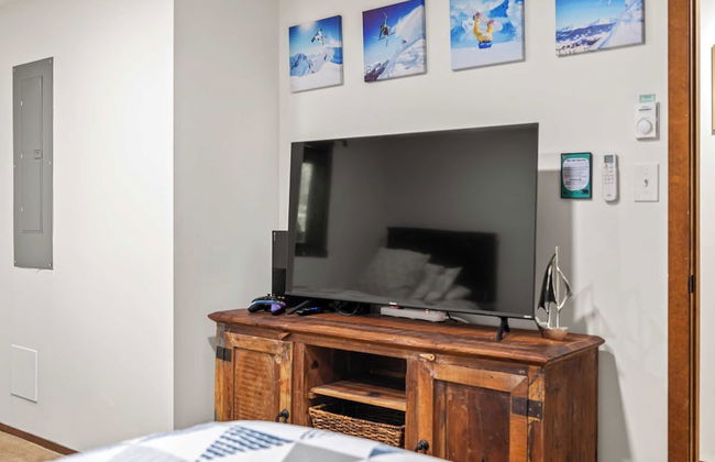 The Bear's Den by Avantstay Prime Location, Renovated w/ Movie & Game Room - Foto 25