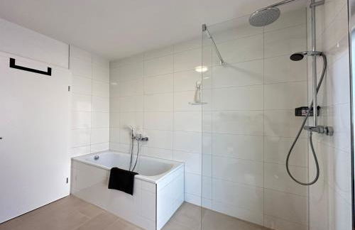 Modernes 2-Schlafzimmer Business EG Wohnung in Ehningen, IBM, Mercedes-Benz Sindelfingen, S-Bahn und A81 mit Parkplatz - Foto 11