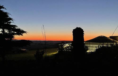 Orange Yurt With Hot Tub- Sleeps 3, Parking & Pets - Foto 58