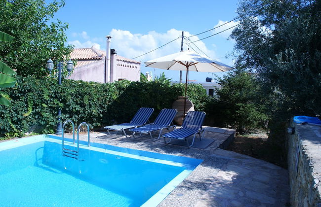 Villa Sofas - Photo 17