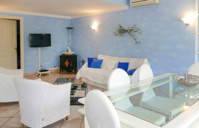 4 bedroom Apartment in Diano Castello with swimming pool and garden - Photo 7