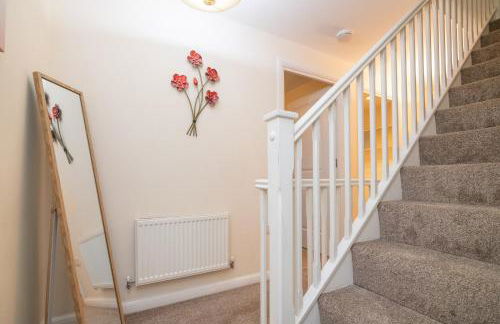 6 bed house with free secure parking & 3 bathrooms - Photo 5