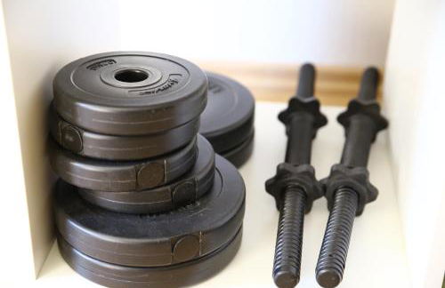 BAT Home Solutions Trier-Euren - alles was ein Hotel nicht bietet - 35 qm Ferienwohnung, Heimkino, Wallbox, Küche für 4 Personen - Foto 14