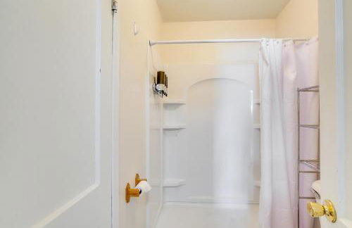 Charming Sturgis Getaway - 1 Mi to Main Street! - Foto 21