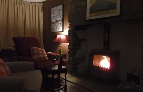 Awelon Holiday Cottage sleeps 10, Hot Tub, Log Burner, North Wales, Porthmadog - Foto 10