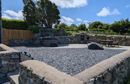 Horseshoe Cottage historic gem near Snowdonia. - Photo 5