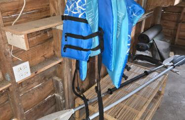 Catalina - Cute and Comfy with AC & Kayaks! - Photo 15