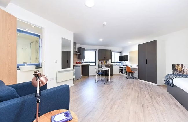 Student Only The Towpath - Photo 7