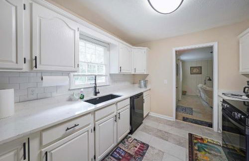 Kennesaw Komfort Home for 8 - Foto 9