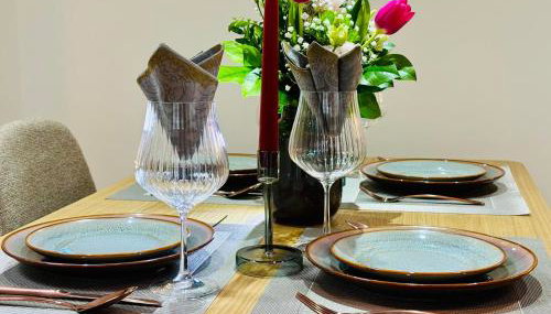 MoonDayHomes - TopLocation I 4Persons I Gallery Maisonette Boutique Apartment PERA - Foto 2