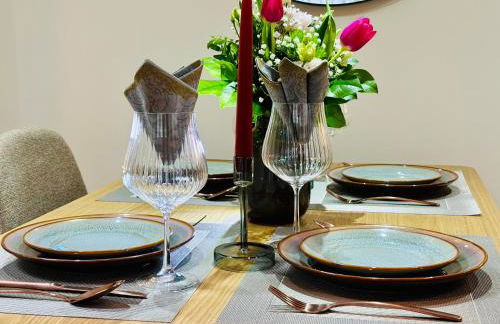 MoonDayHomes - TopLocation I 4Persons I Gallery Maisonette Boutique Apartment PERA - Foto 2