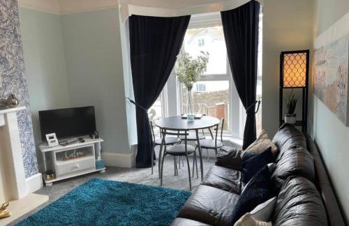 Seaview Apartment with parking - Photo 10