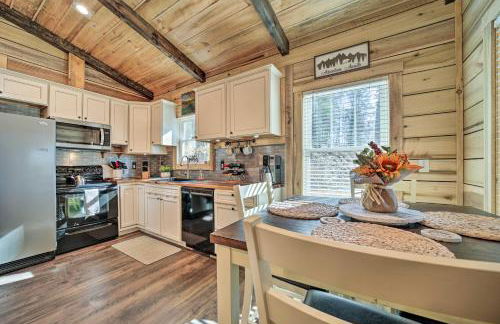 Modern Cabin with Fire Pit Less Than 3 Mi to Trails! - Foto 9