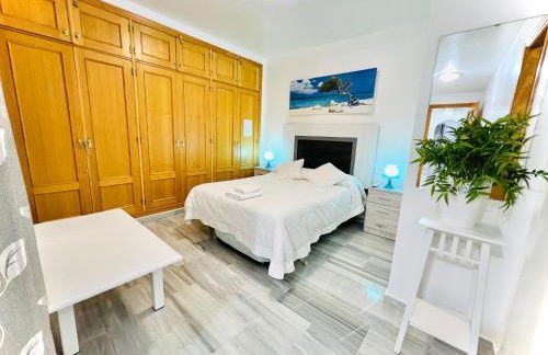 Precioso apartamento cerca del mar con wifi, piscina y parking - Photo 2