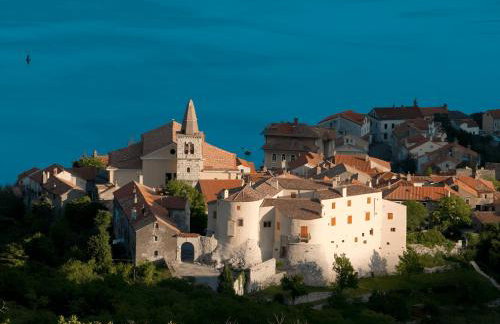 Charming Old House with Sea View Bakar - Photo 26