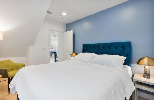 Serene Luxe Residence near Rose Bowl - Photo 35