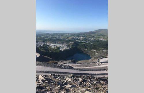 Former Quarryman’s 3-bed house 5 min to Zip World - Photo 31