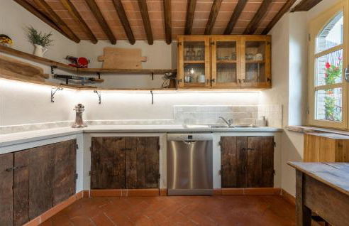 Stunning Home In Capannori With Jacuzzi - Foto 19