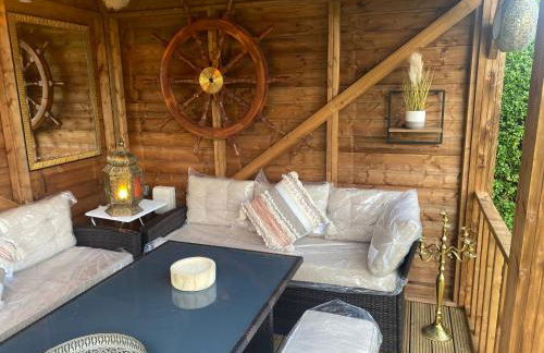 Stunning guest suite with private hot tub - Foto 12