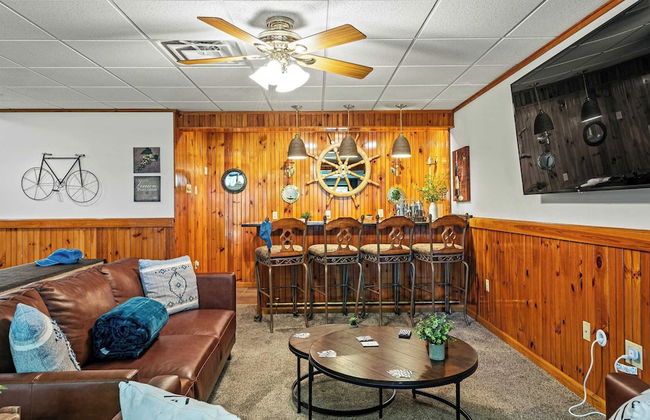 Lake View Retreat Avantstay Entertainer's Home Yard, Deck, Game Room - Foto 24