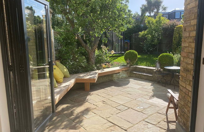 House - Sleeps 8 - Garden - Children's Play Area - Foto 28