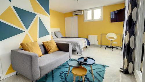 SUPERBE STUDIO HYPER CENTRE TOUT ÉQUIPÉ WIFI NETFLIX 2PERS - Foto 2