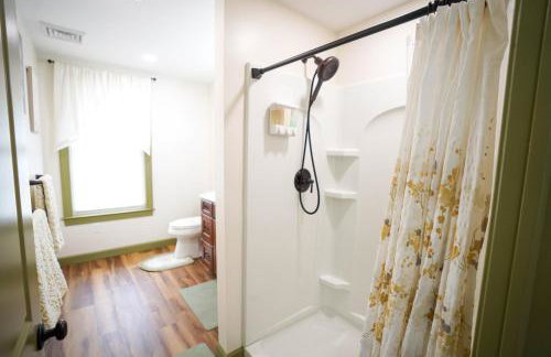 Historic Sears River Home (Main Level) on 10 Acres - Foto 55