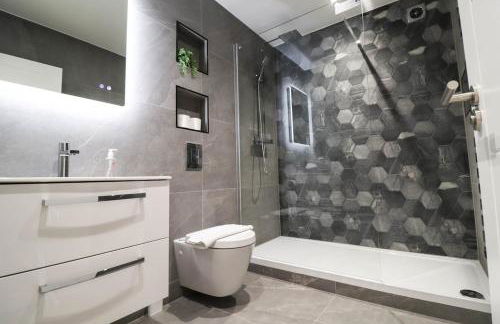 The Wycombe Pad - 2BR Ground Floor Apt with A Private Entrance & Free Secure Underground Parking - Foto 24