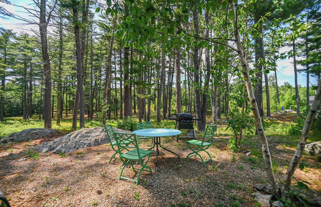 Cozy Cottage w/ Pool, BBQ and Outdoor Seating! - Photo 20