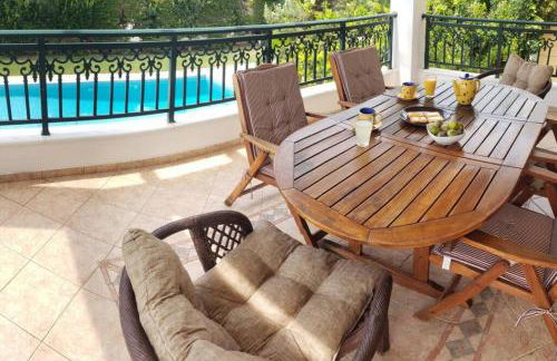 Seaside Villa Lagonisi - Photo 6