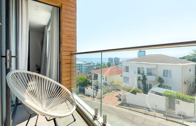 One Calais Luxury Apartments - Photo 67