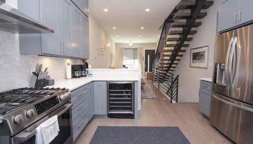 Sleek & Posh 4Bed-3 5Bath - RoofDeck - Sleeps 12 - Foto 2