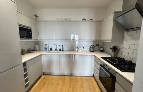 Beach from the Balcony, ensuite and private parking - Photo 47