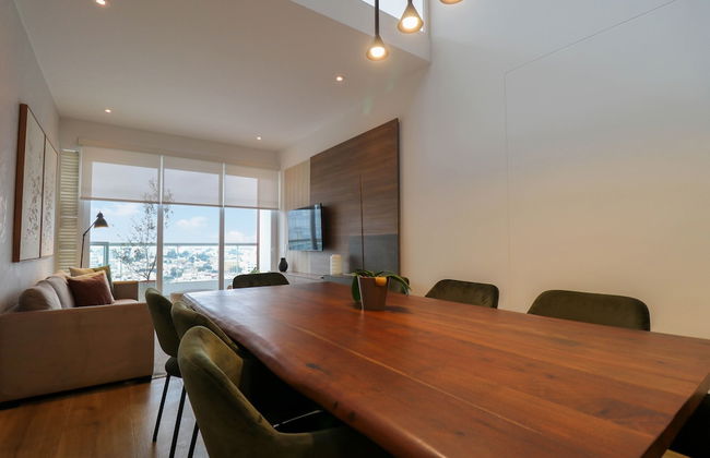 Elegant 3BR Duplex With Balcony in Miraflores - Photo 10