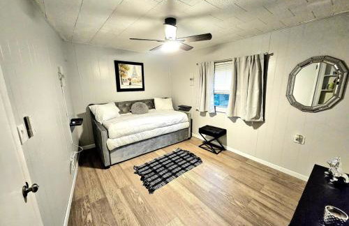 Super Comfy Entire Home - Foto 26