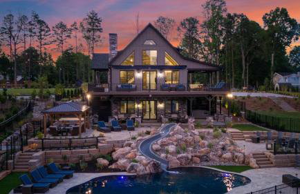 Gray Fox Lodge by Avantstay Waterslide Pool, Theater Sleeps 21 - Foto 144