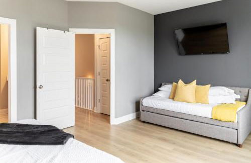 STAR Retreat Townhome with Garage 3 miles to Downtown - Foto 28