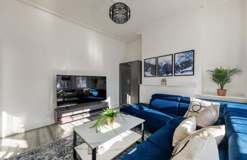 Modern 4 Bedroom House In Woodgreen - Foto 1