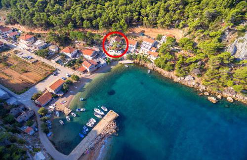 Apartments by the sea Cove Vela Stiniva, Hvar - 6864 - Foto 1