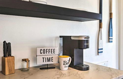 Shared Dock and Seasonal Pool Lakefront Grove Cabin - Foto 15